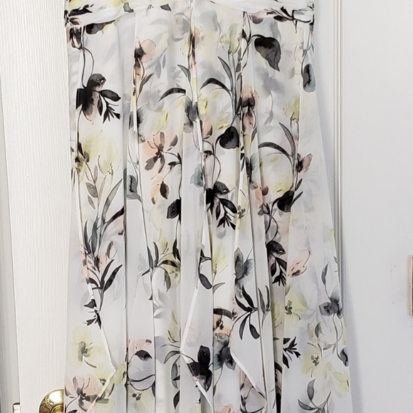 Calvin Klein floral halter gown sz 8 NWOT - Picture 4 of 8